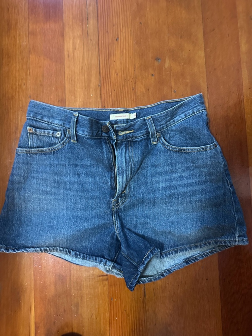 Levi's Denim 80’s Mom Short - Medium Blue Jean